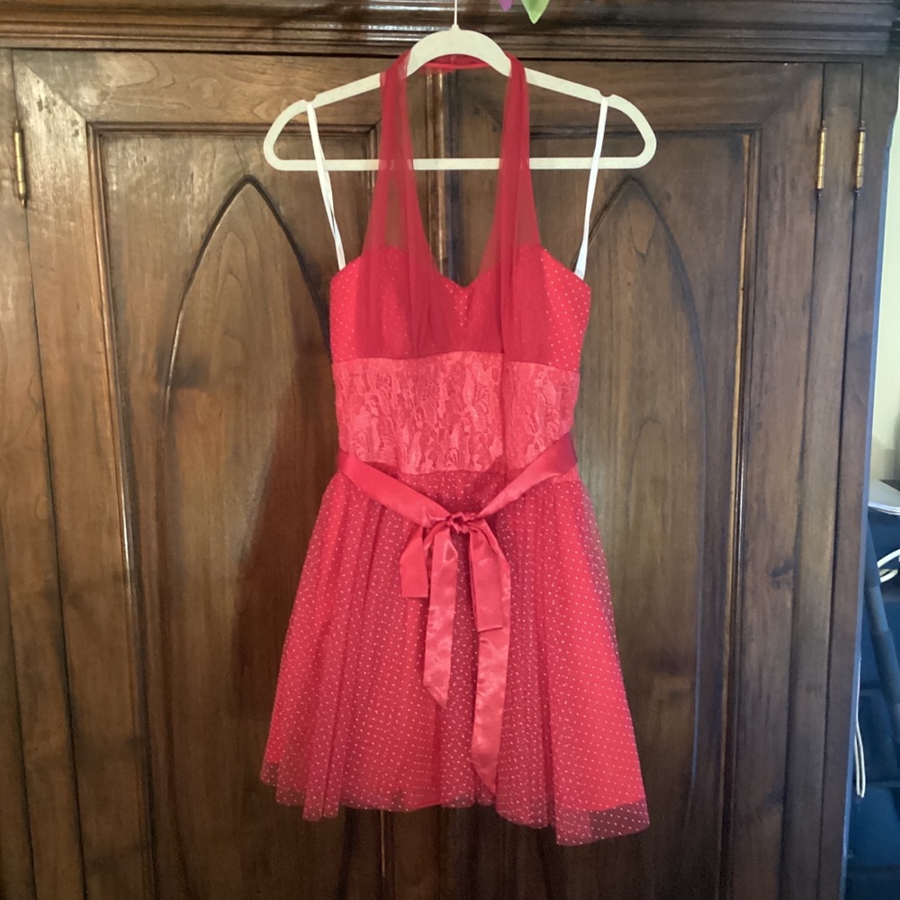 Steppin Out- red dress with great detail (9/10)